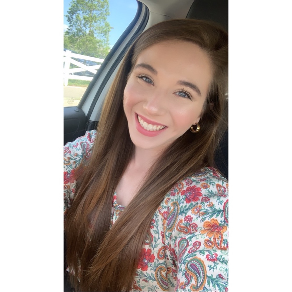 Meet your Posher, Angie